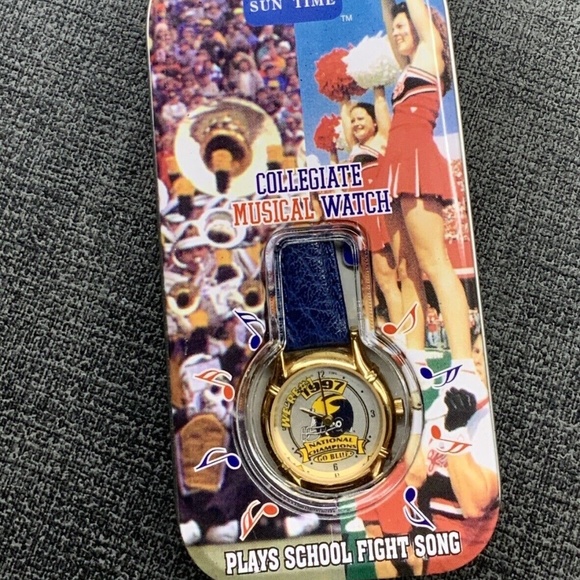 1997 Michigan Wolverines National Champions Woman’s Watch "SUN TIME" (New) - Picture 2 of 3
